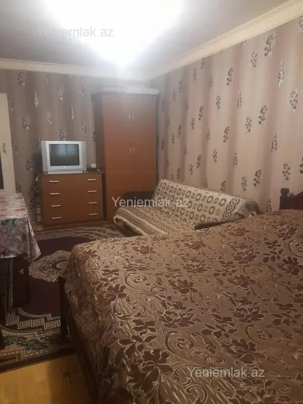 Satılır 1 otaqlı köhnə tikili 60 m²