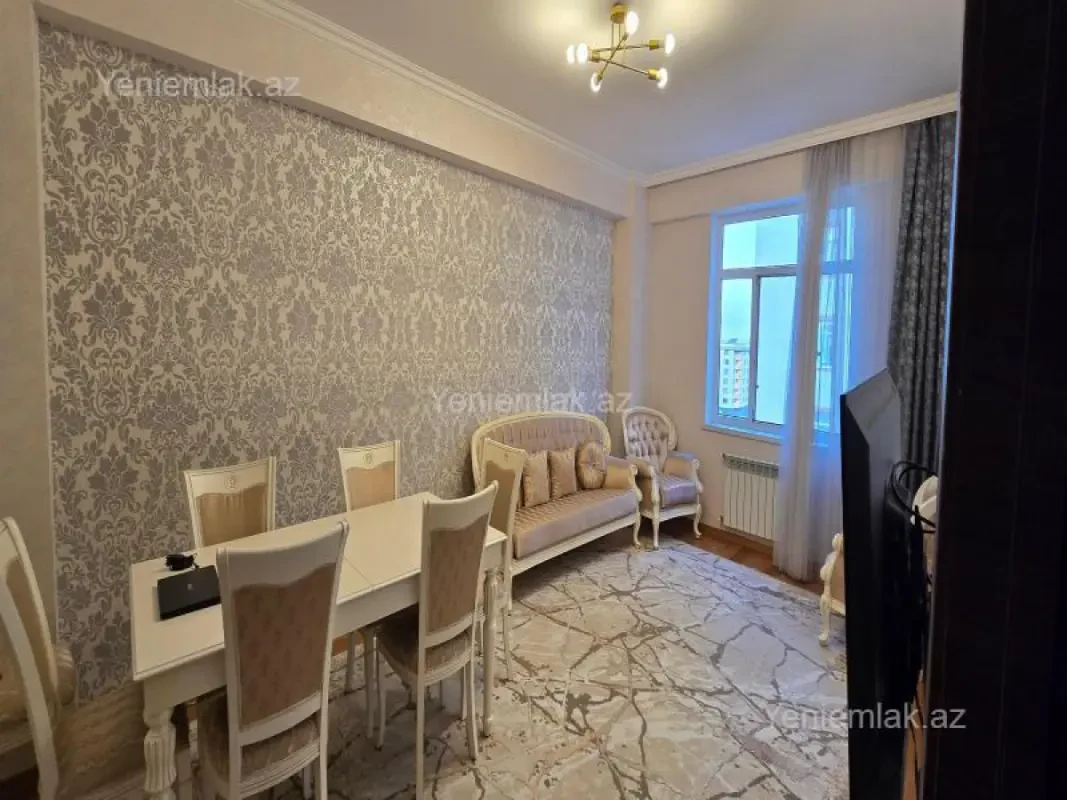 Satılır 2 otaqlı köhnə tikili 67 m²