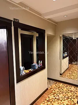 Satılır 4 otaqlı köhnə tikili 105 m² — Bakı, Nizami 4 otaq 105.00 m²