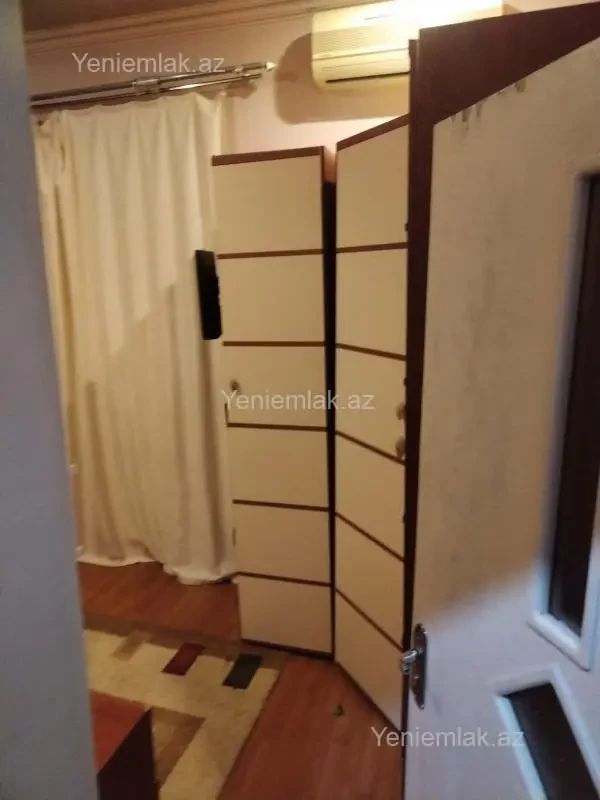 Satılır 2 otaqlı köhnə tikili 42 m²
