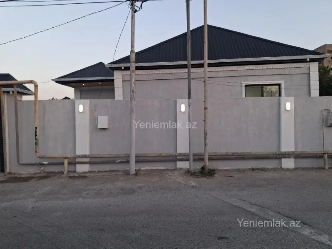 Satılır 4 otaqlı həyət evi 120 m²