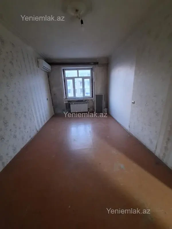Satılır 2 otaqlı köhnə tikili 65 m²