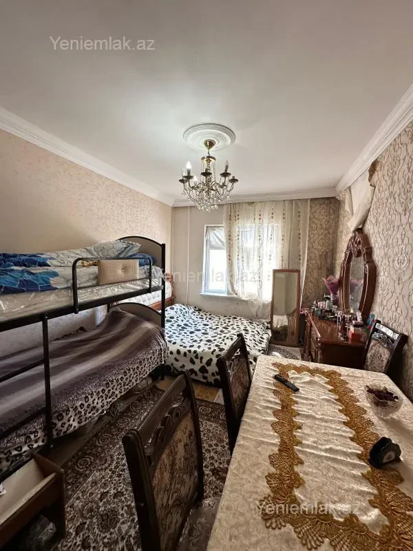 Satılır 2 otaqlı köhnə tikili 55 m²
