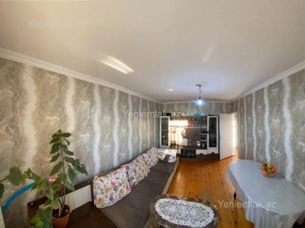 Satılır 2 otaqlı köhnə tikili 50 m²