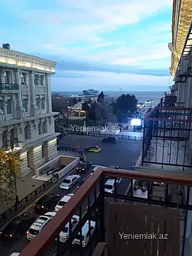 Satılır 4 otaqlı köhnə tikili 105 m² — Bakı, Səbail 4 otaq 105.00 m²