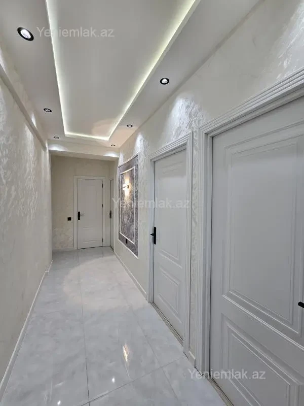 Satılır 3 otaqlı yeni tikili 65 m²