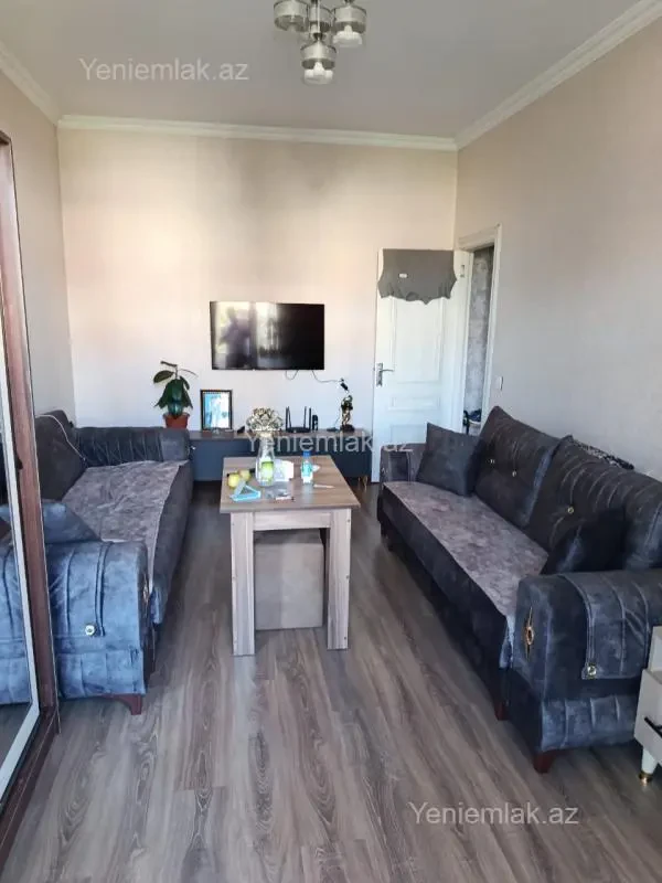 Satılır 3 otaqlı köhnə tikili 35 m²