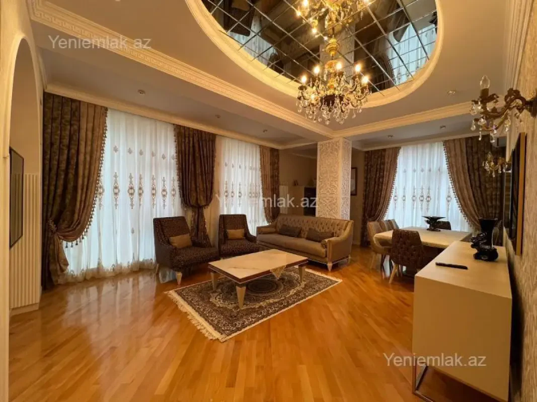 Satılır 3 otaqlı yeni tikili 125 m²