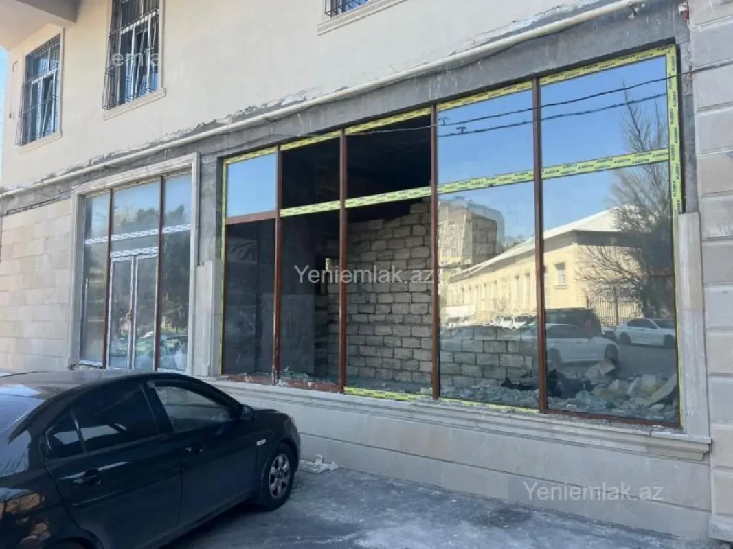Satılır 15 otaqlı obyekt 990 m²