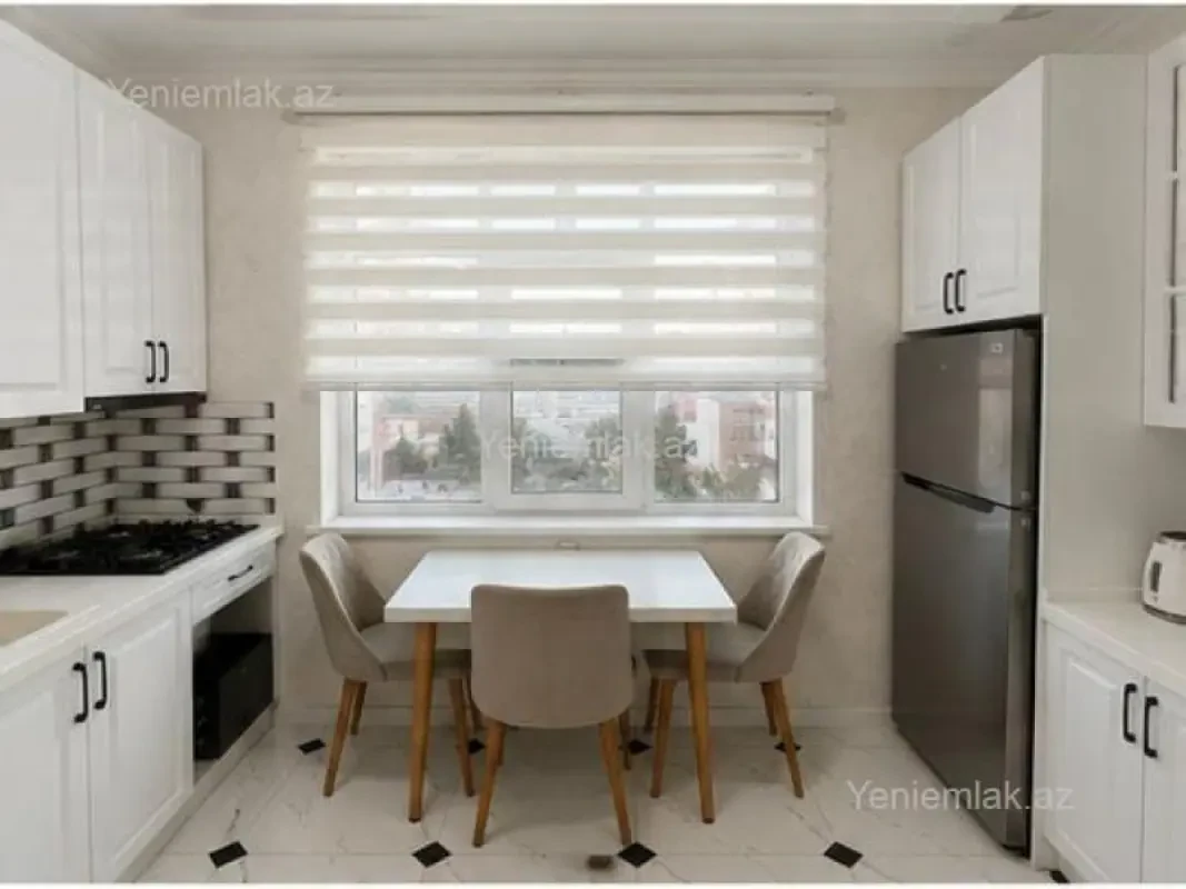 Satılır 3 otaqlı yeni tikili 85 m²