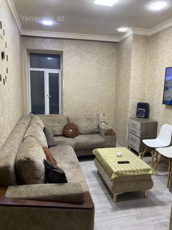 Satılır 2 otaqlı köhnə tikili 35 m²