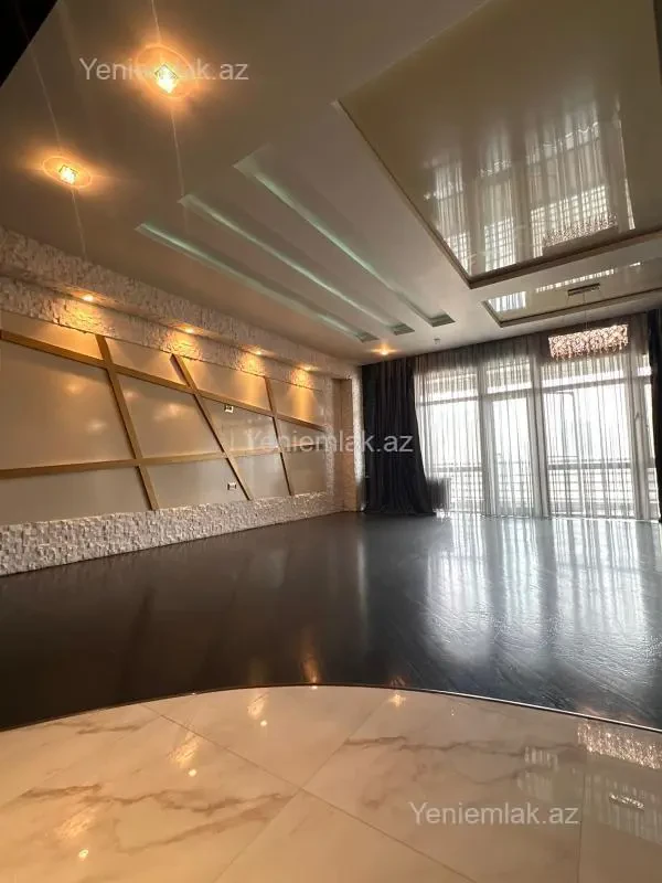 Satılır 4 otaqlı yeni tikili 200 m²