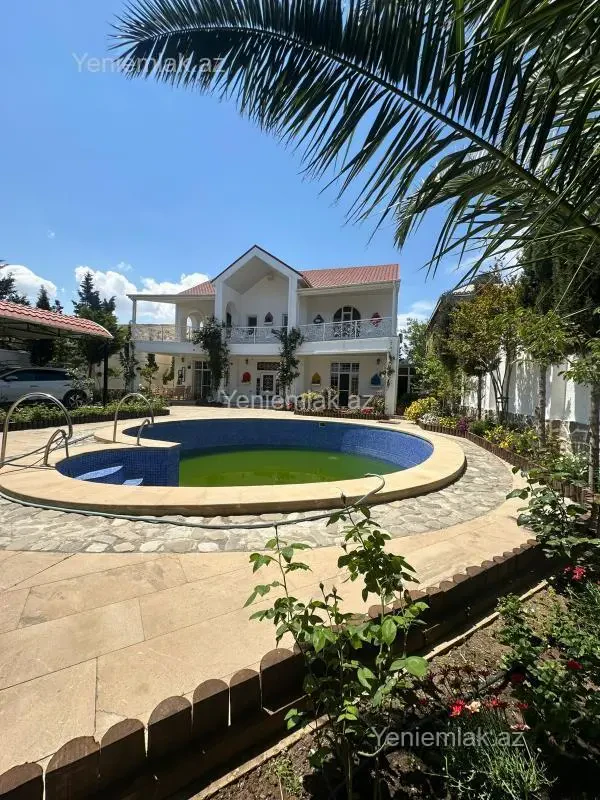 Satılır 5 otaqlı həyət evi 220 m²