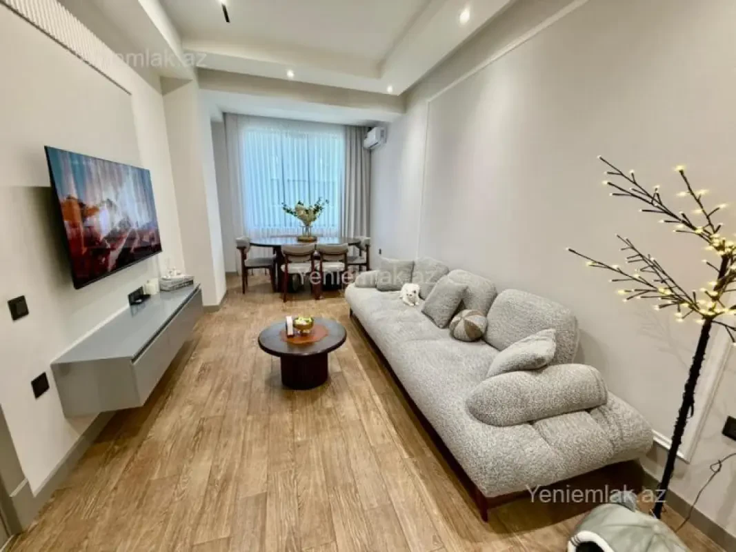 Satılır 3 otaqlı yeni tikili 85 m²