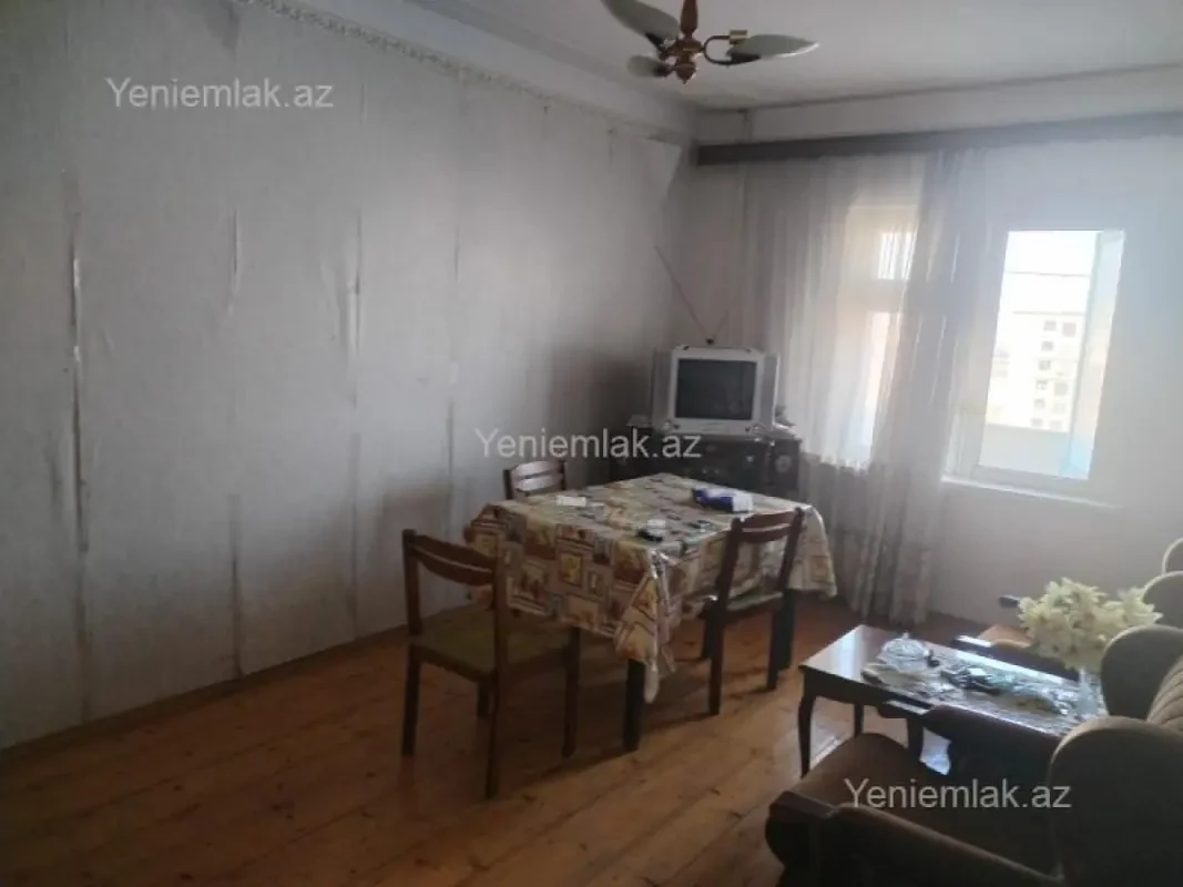 Satılır 3 otaqlı köhnə tikili 85 m²
