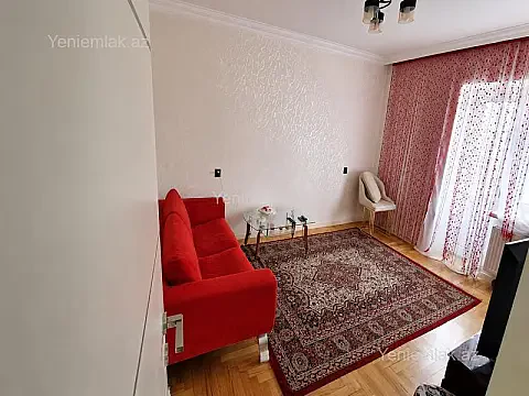 Satılır 3 otaqlı köhnə tikili 80 m² — Bakı, Nizami 3 otaq 80.00 m²