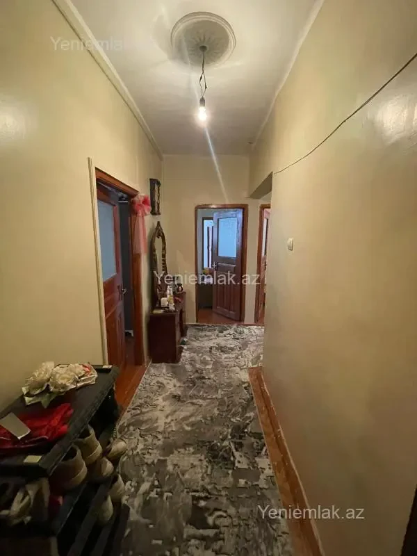 Satılır 5 otaqlı köhnə tikili 114 m²