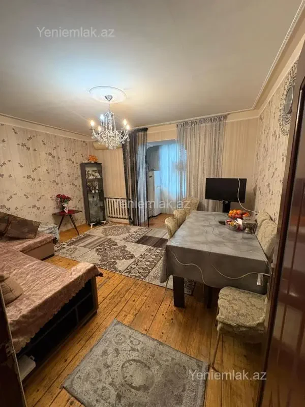 Satılır 2 otaqlı köhnə tikili 45 m²