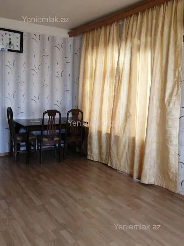 Satılır 2 otaqlı köhnə tikili 45 m²