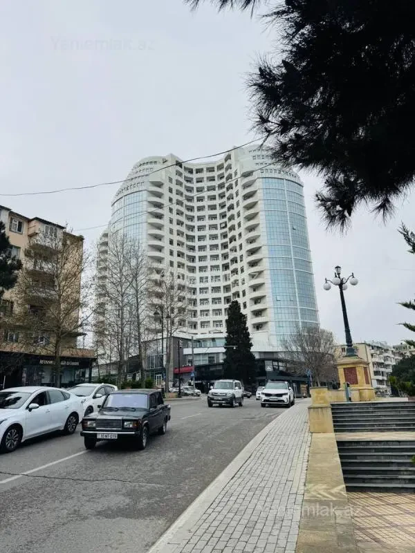 Satılır 4 otaqlı yeni tikili 170 m²