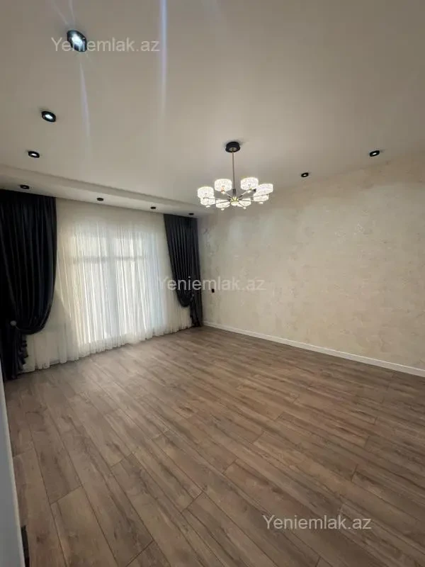 Satılır 5 otaqlı həyət evi 136 m²