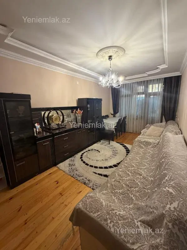 Satılır 3 otaqlı köhnə tikili 85 m²