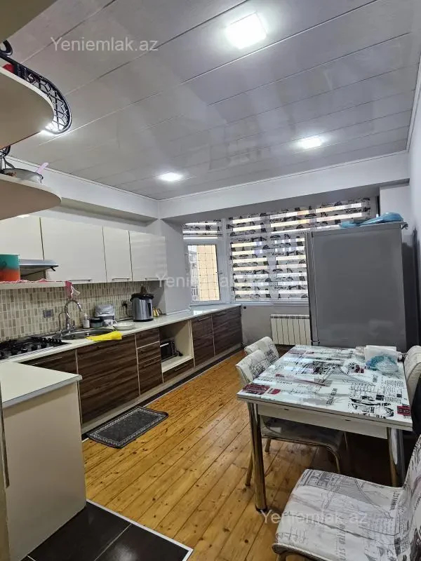 Satılır 3 otaqlı yeni tikili 73 m²