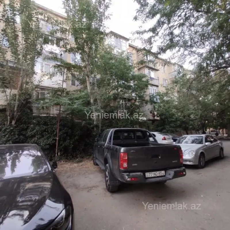 Satılır 1 otaqlı köhnə tikili 35 m²