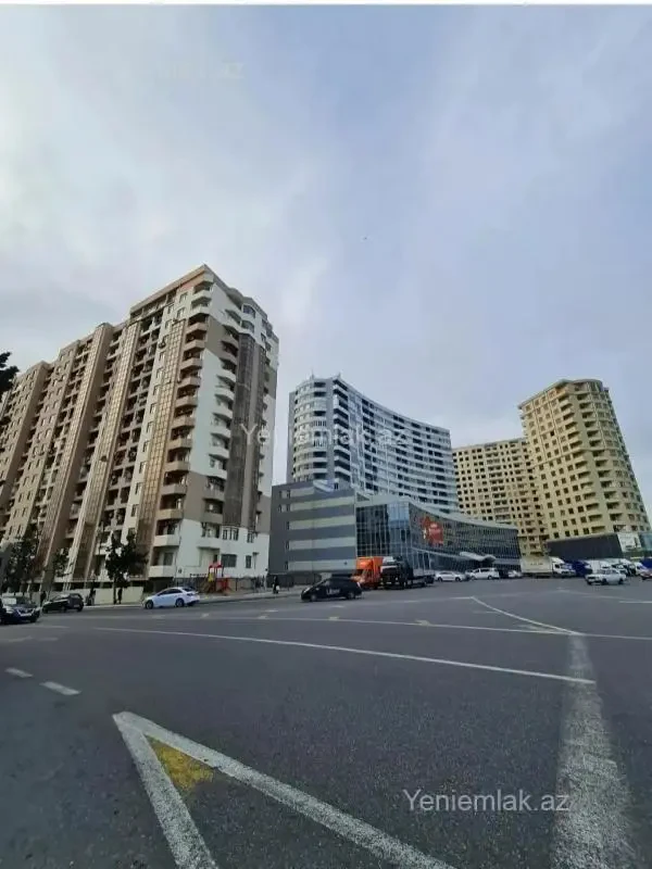 Satılır 2 otaqlı yeni tikili 70 m²
