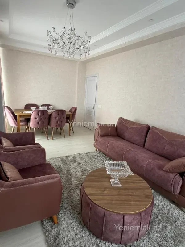 Satılır 3 otaqlı yeni tikili 130 m²