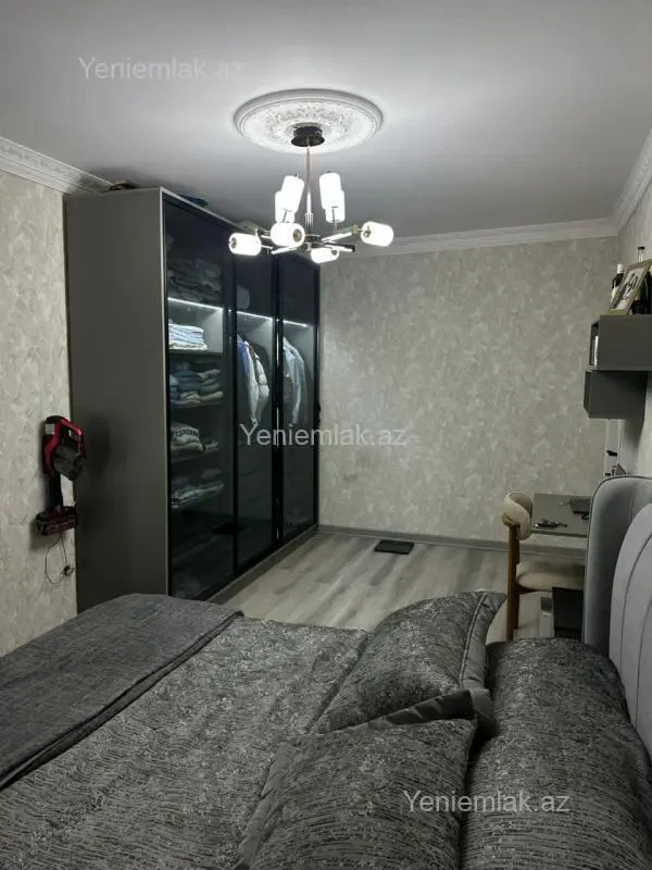Satılır 3 otaqlı köhnə tikili 83 m²