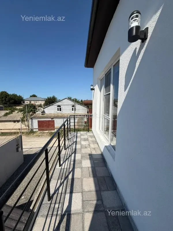 Satılır 4 otaqlı həyət evi 125 m²