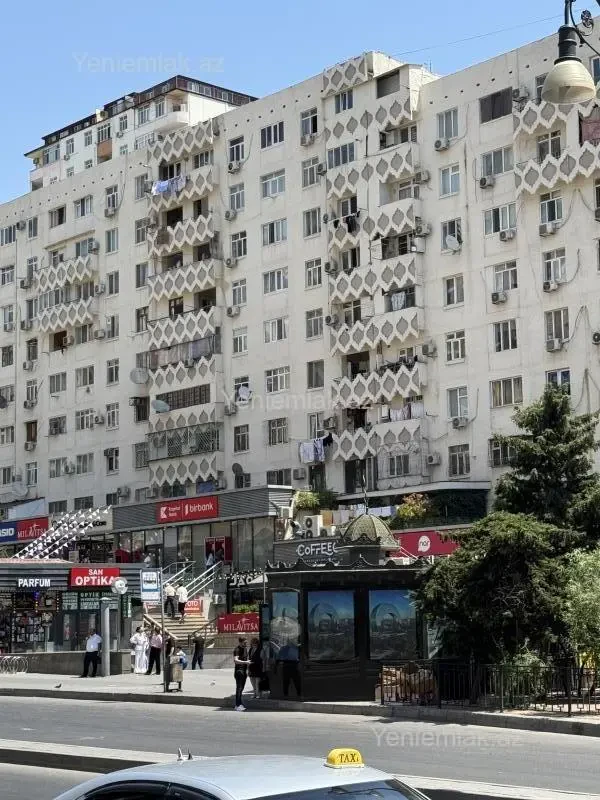 Satılır 2 otaqlı köhnə tikili 65 m²