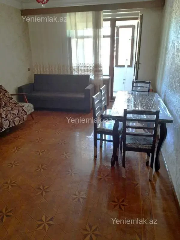 Satılır 3 otaqlı köhnə tikili 80 m²