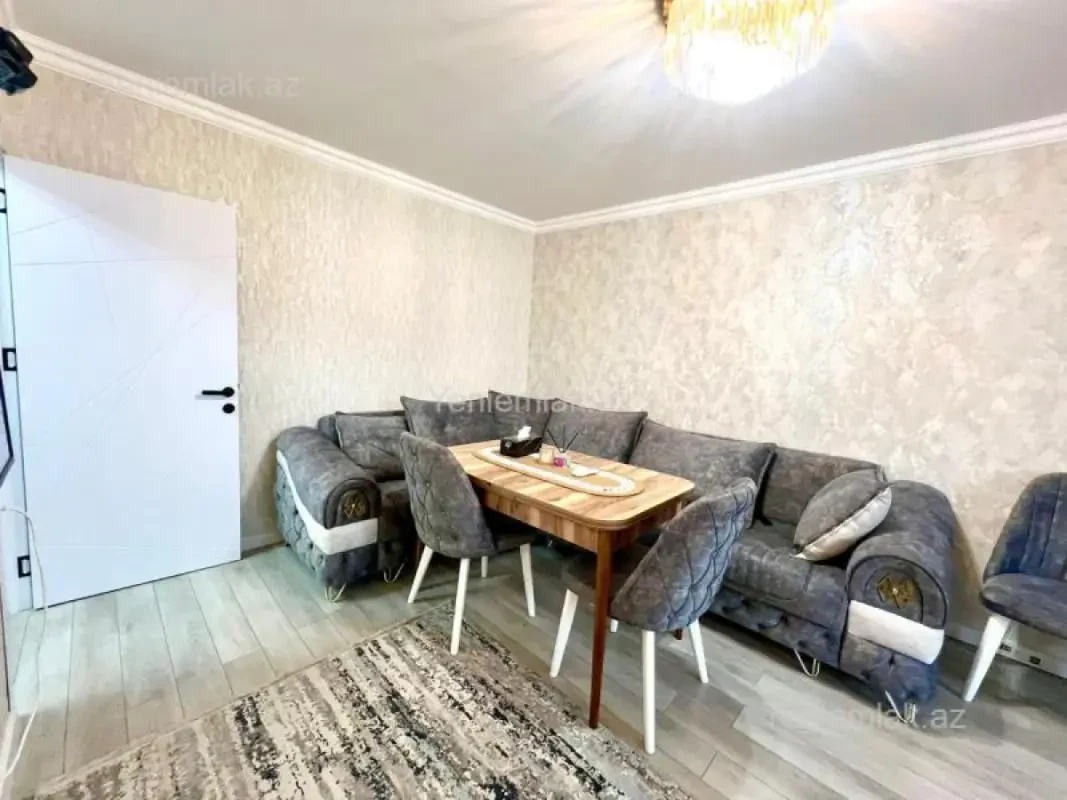 Satılır 2 otaqlı köhnə tikili 35 m²