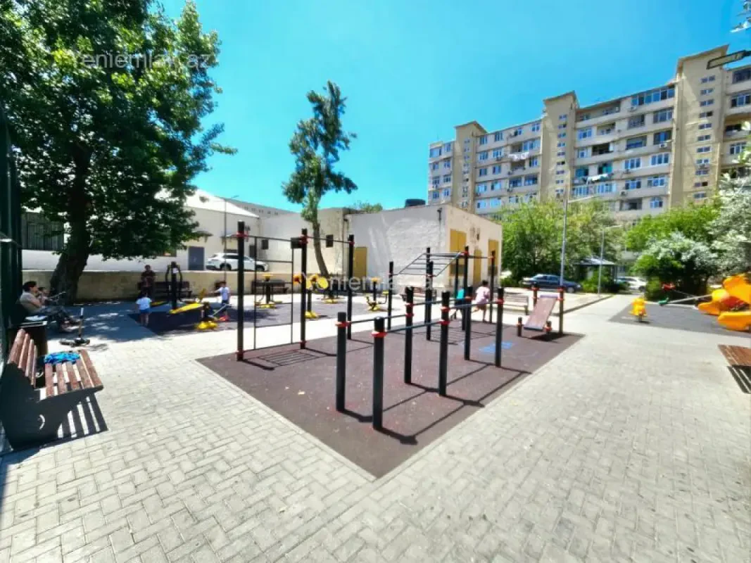 Satılır 1 otaqlı köhnə tikili 40 m²