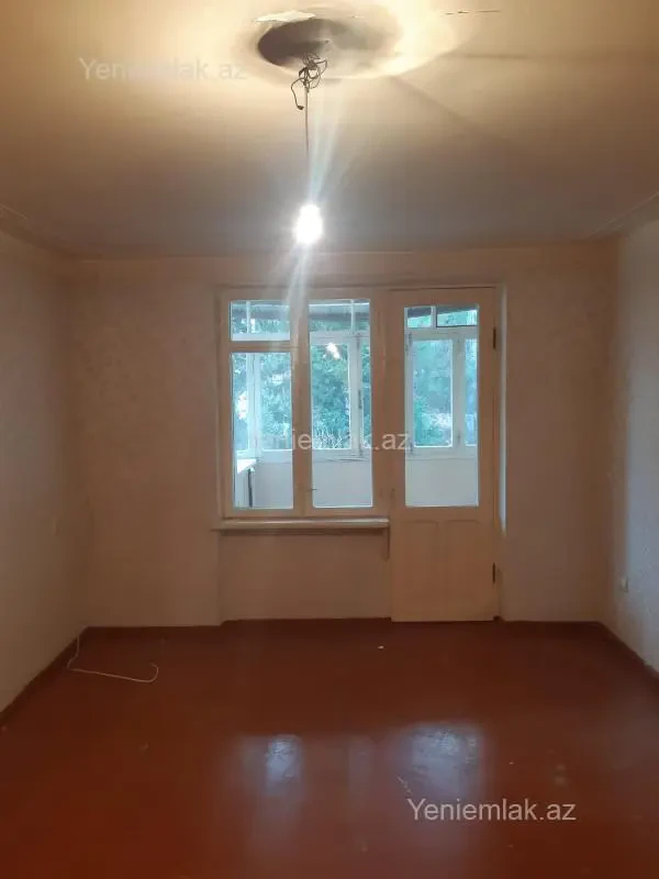 Satılır 3 otaqlı köhnə tikili 70 m²