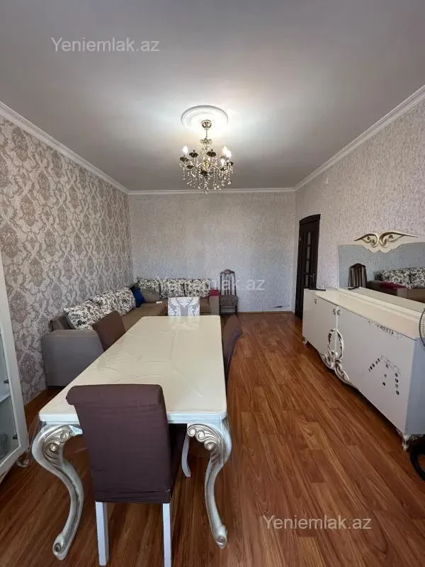Satılır 3 otaqlı köhnə tikili 90 m²