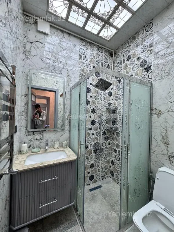 Satılır 3 otaqlı köhnə tikili 95 m²