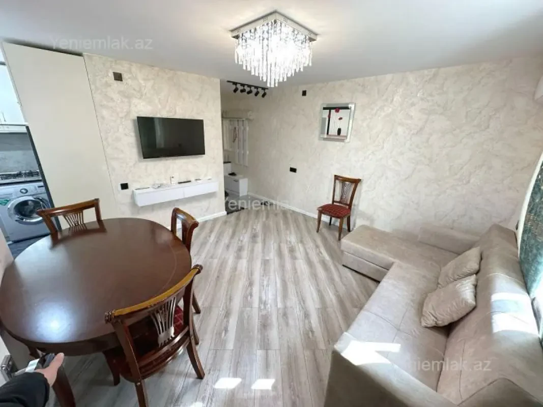 Satılır 2 otaqlı köhnə tikili 35 m²