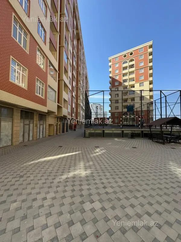 Satılır 2 otaqlı yeni tikili 72 m²
