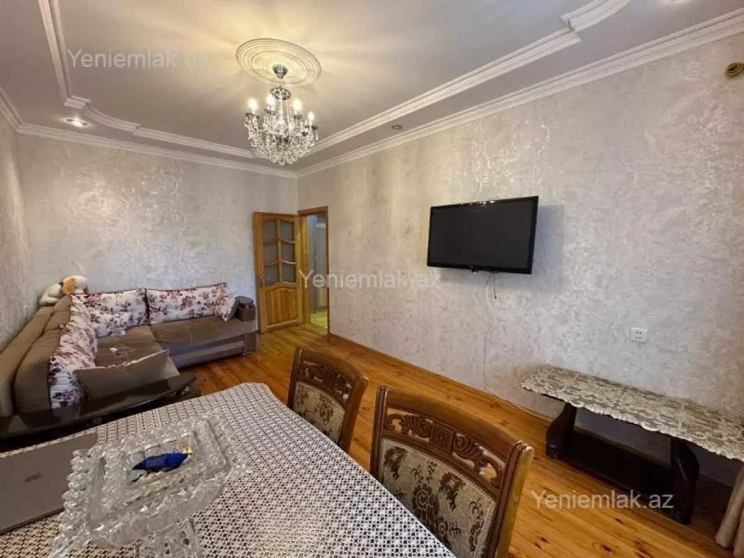 Satılır 3 otaqlı köhnə tikili 80 m²