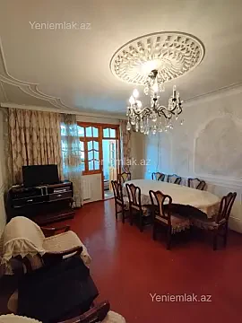 Satılır 4 otaqlı köhnə tikili 100 m² — Sumqayıt, 8-ci mikrorayon 4 otaq 100.00 m²