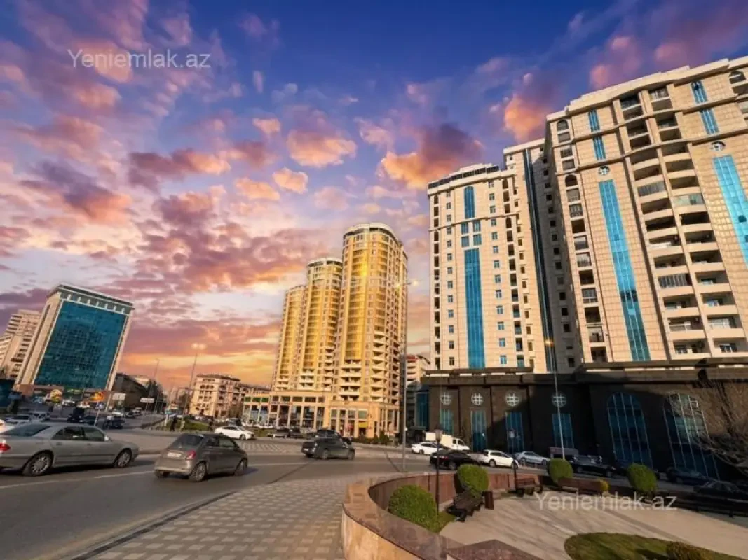 Satılır 2 otaqlı köhnə tikili 64 m²