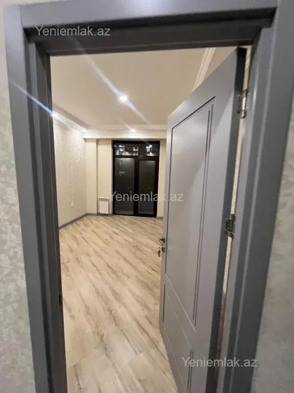 Satılır 3 otaqlı yeni tikili 83 m²