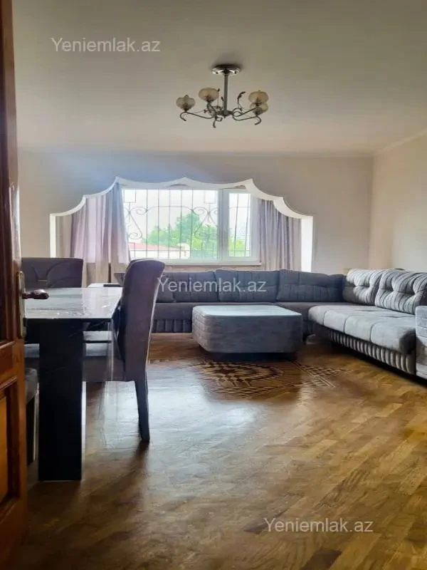 Satılır 3 otaqlı köhnə tikili 90 m²