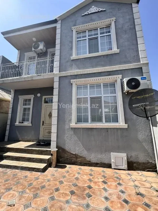 Satılır 4 otaqlı həyət evi 120 m²