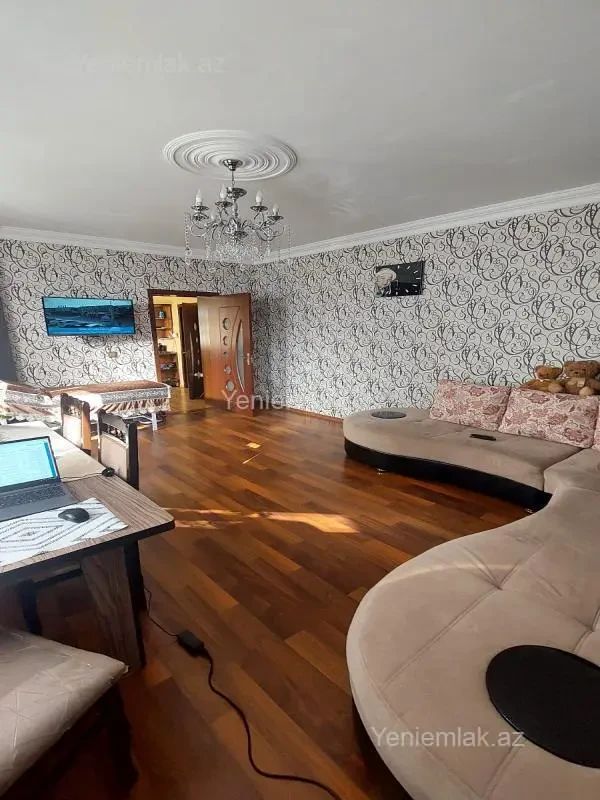 Satılır 3 otaqlı köhnə tikili 72 m²