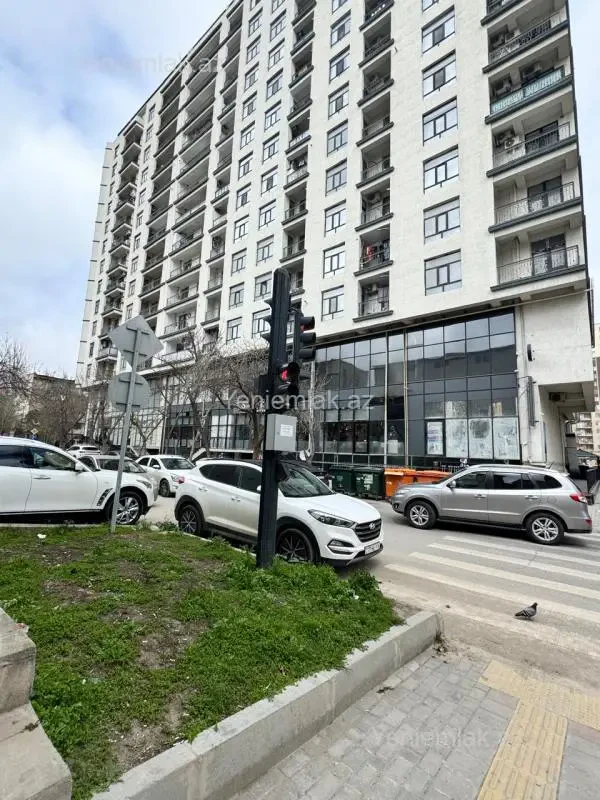 Satılır 2 otaqlı yeni tikili 70 m²