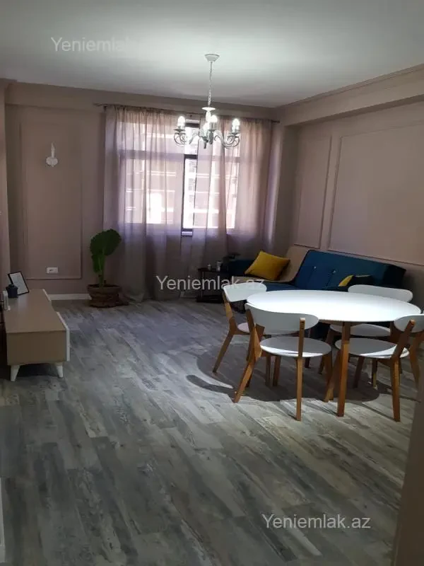Satılır 2 otaqlı yeni tikili 60 m²